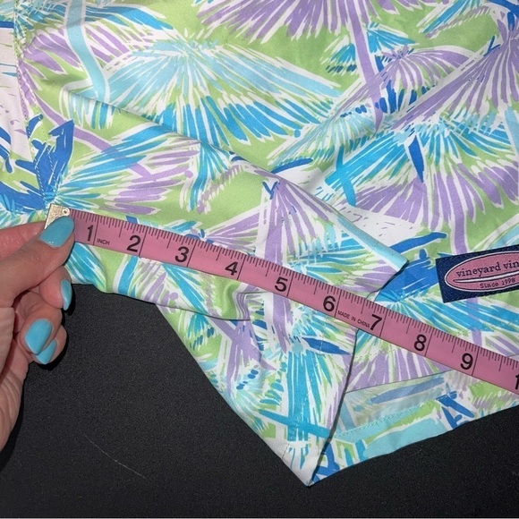 Vineyard Vines Swim Trunks Men Medium Shorts Beach Chairs Umbrellas Green Blue - Picture 5 of 8